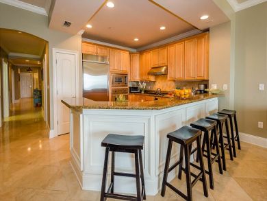Santa Rosa Beach Vacation Condo Sleeps Ten Guests.